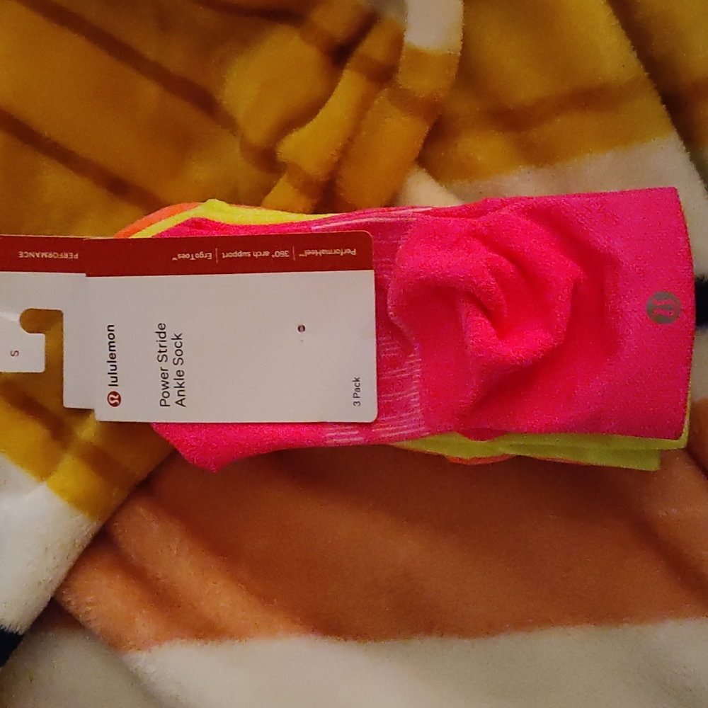 Lululemon ankle socks